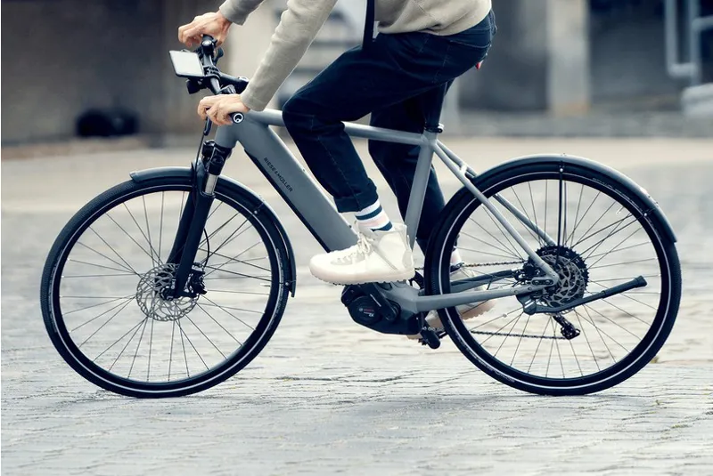 Riese and Muller Roadster Touring Electric Bike Black Matt-5